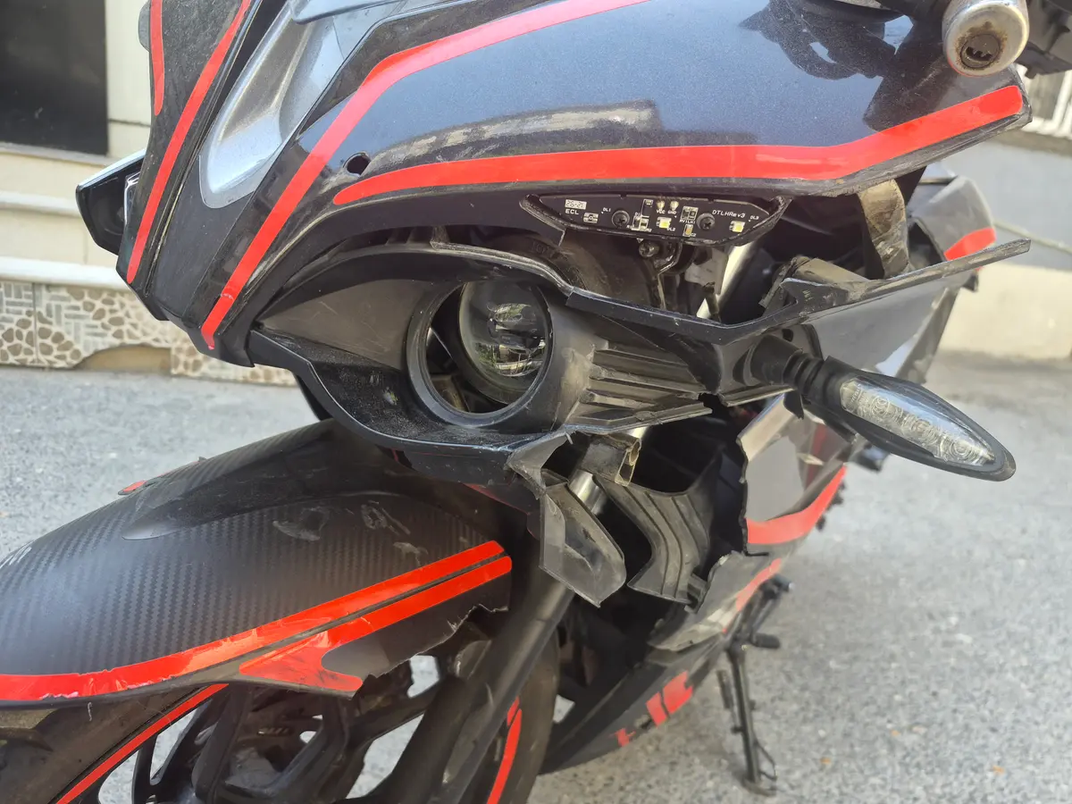 Bajaj Pulsar 200 — Bakı (3)