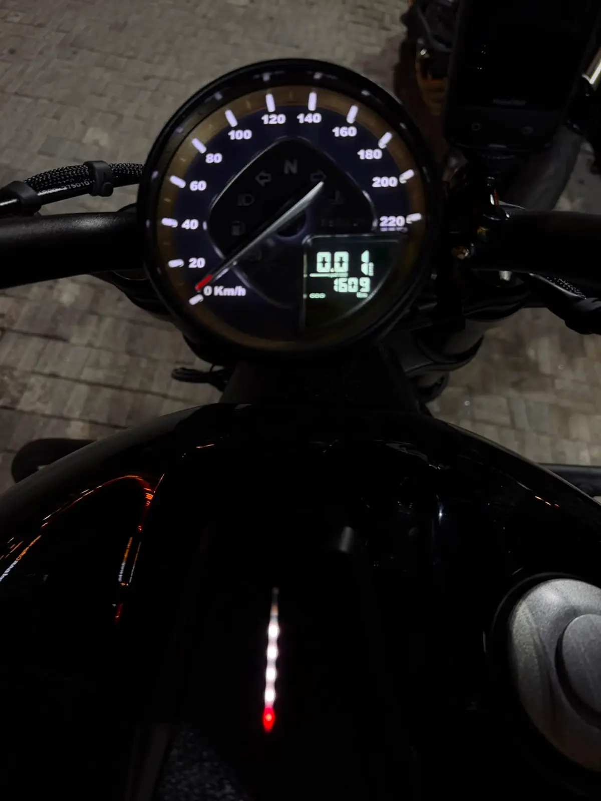 Benda Dark Flag 500 — Bakı (7)