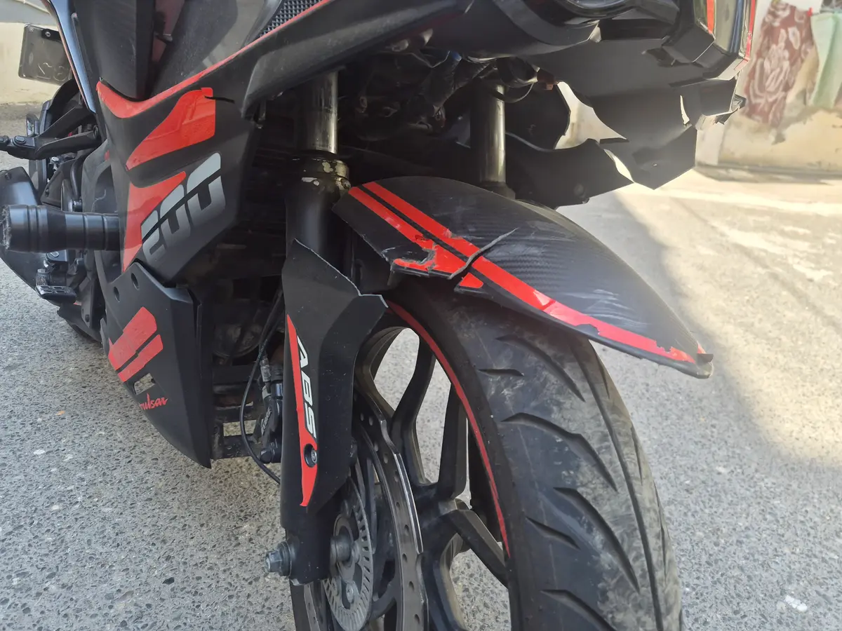 Bajaj Pulsar 200 — Bakı (5)
