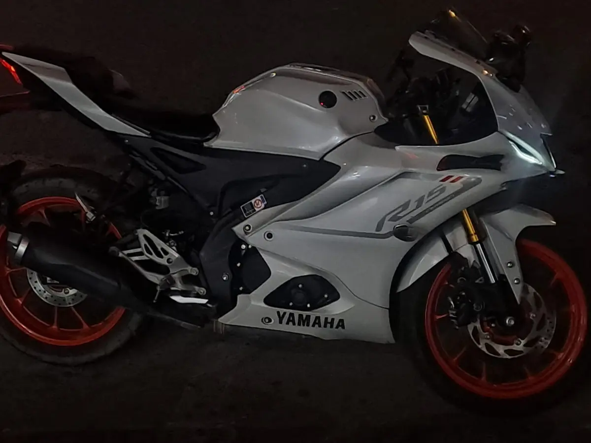 Yamaha YZF-R15 V4 — Bakı (2)